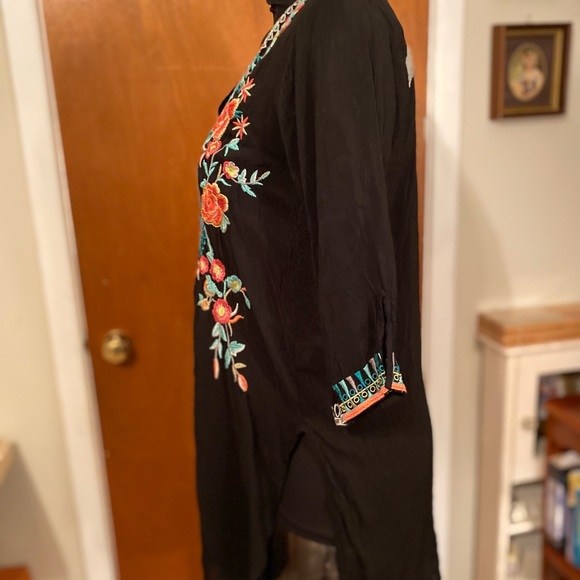 - Johnny Was Embroidered tunic extra small - Picture 2 of 5